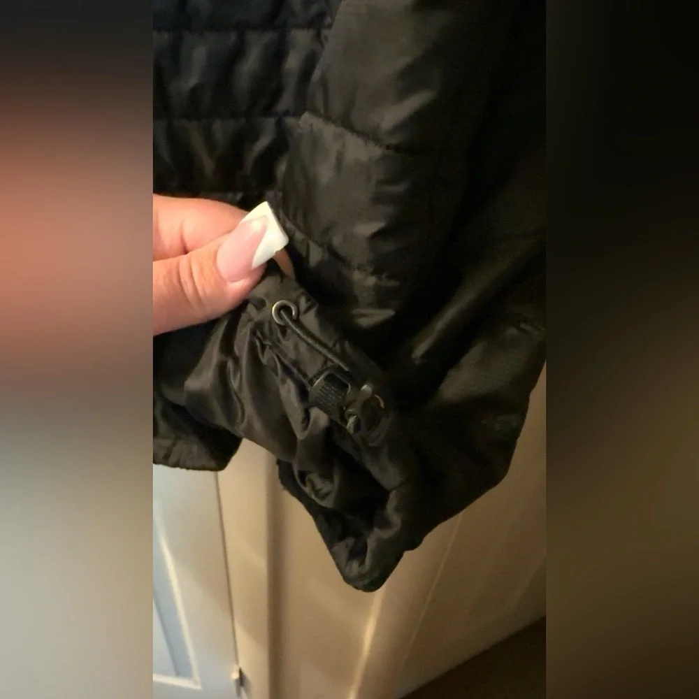 BLACK Warner Bros. Discovery Port Authority Puffer Vest